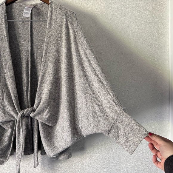 Chico's Cozy Heather Gray Dolman Tie Front Cardigan Chic Relaxed Size 3 (XL) - Picture 3 of 11
